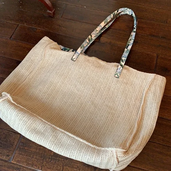 Victoria’s Secret Island Themed Large Tote Bag - Picture 5 of 7